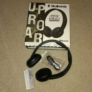 Brand new in box Skullcandy Bluetooth headphones